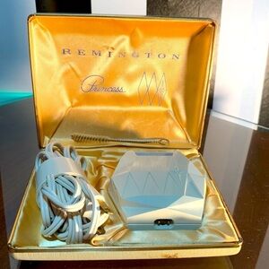 Vintage MCM Remington Ladies Electric Shaver Cute Retro Display Piece EVC